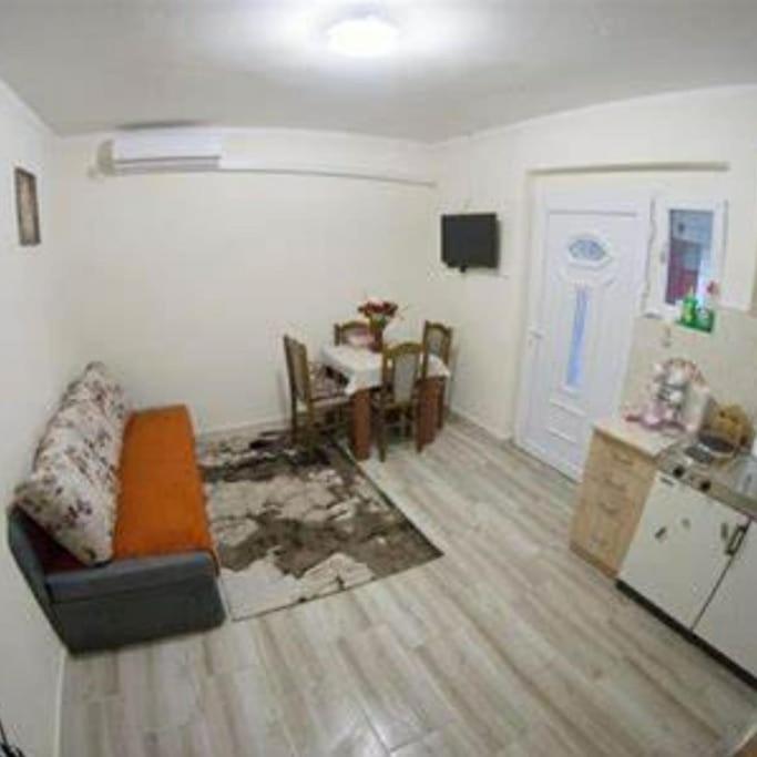 Apartmani Miro Требине Екстериор снимка